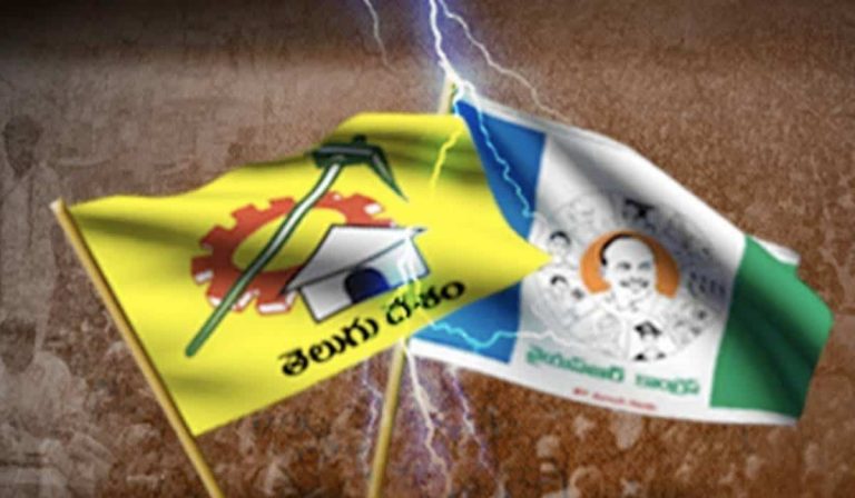 రాప్తాడులో టీడీపీ -వైసీపీ వర్గీయుల మధ్య ఘర్షణ.. ఇద్దరికి తీవ్రగాయాలు !