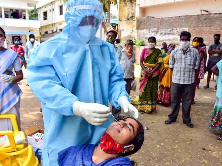 మహారాష్ట్ర ఆరోగ్యశాఖ ఆసక్తికర వ్యాఖ్యలు… ఆగస్టు లో థర్డ్ వేవ్… 