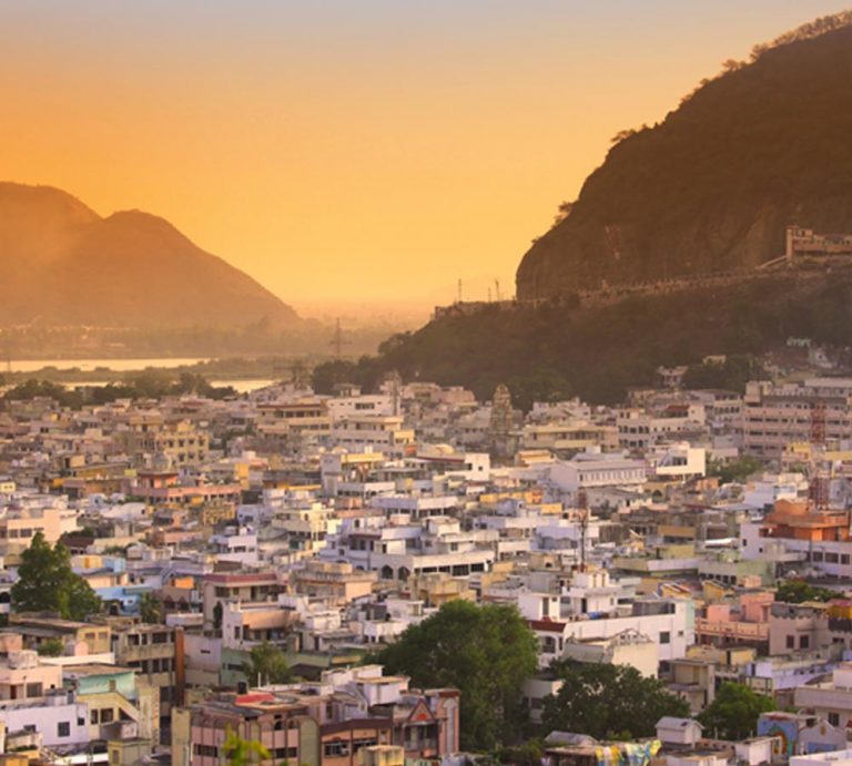 విజయవాడ పడమట స్కూల్లో కరోనా కలకలం…