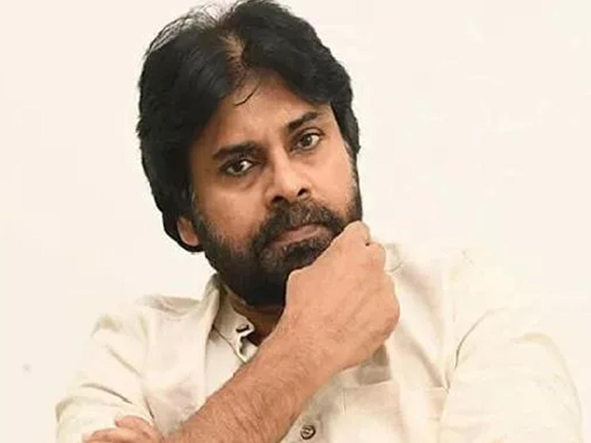 ఏపీలో పదో తరగతి పరీక్షలను రద్దు చేయాలి- పవన్ 