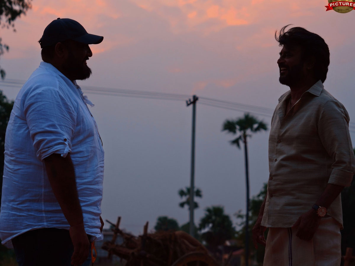 ‘అన్నాత్తే’ షూటింగ్ స్పాట్ లో సూపర్ స్టార్…!