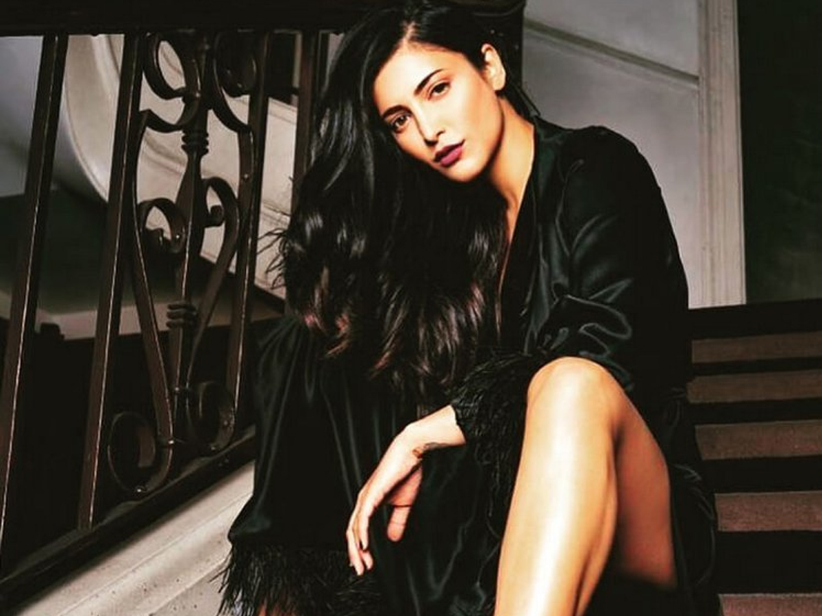 ‘సలార్’లో శృతి హాసన్ పాత్ర ఇదే…?