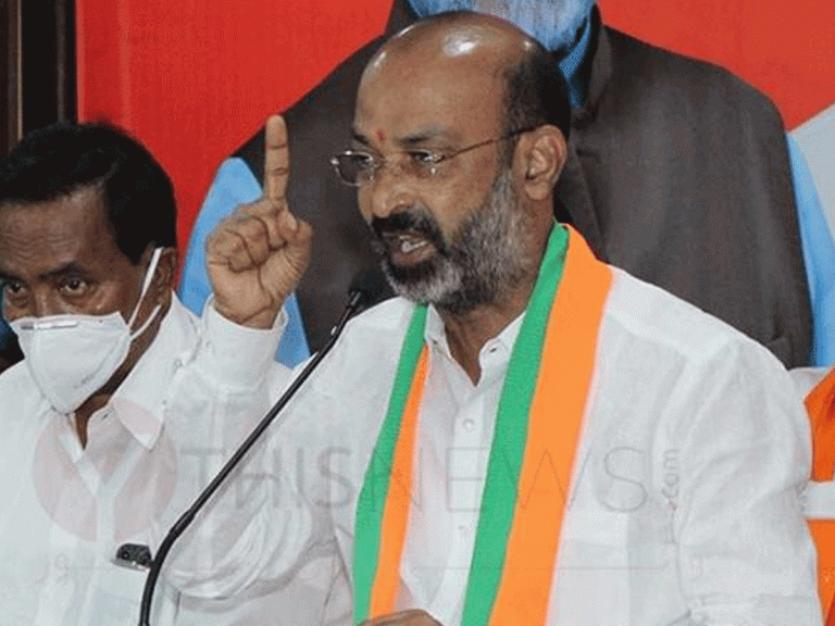 కేసీఆర్ ఫామ్ హౌజ్ ను ముట్టడిస్తా : బండి సంజయ్