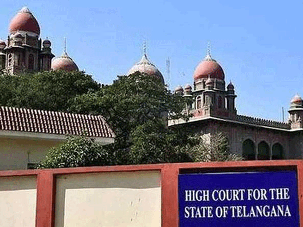 చారిత్రక కట్టడాలపై హైకోర్టు కీలక ఆదేశాలు…