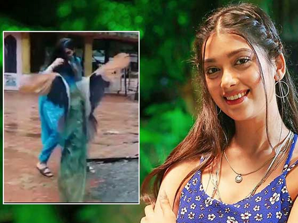 టాలీవుడ్ బ్యూటీపై నెమలి దాడి!