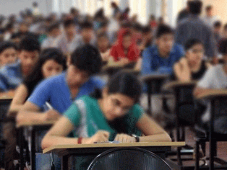 టెన్త్, ఇంటర్ పరీక్షలపై ఏపీ హైకోర్టు కీలక వ్యాఖ్యలు