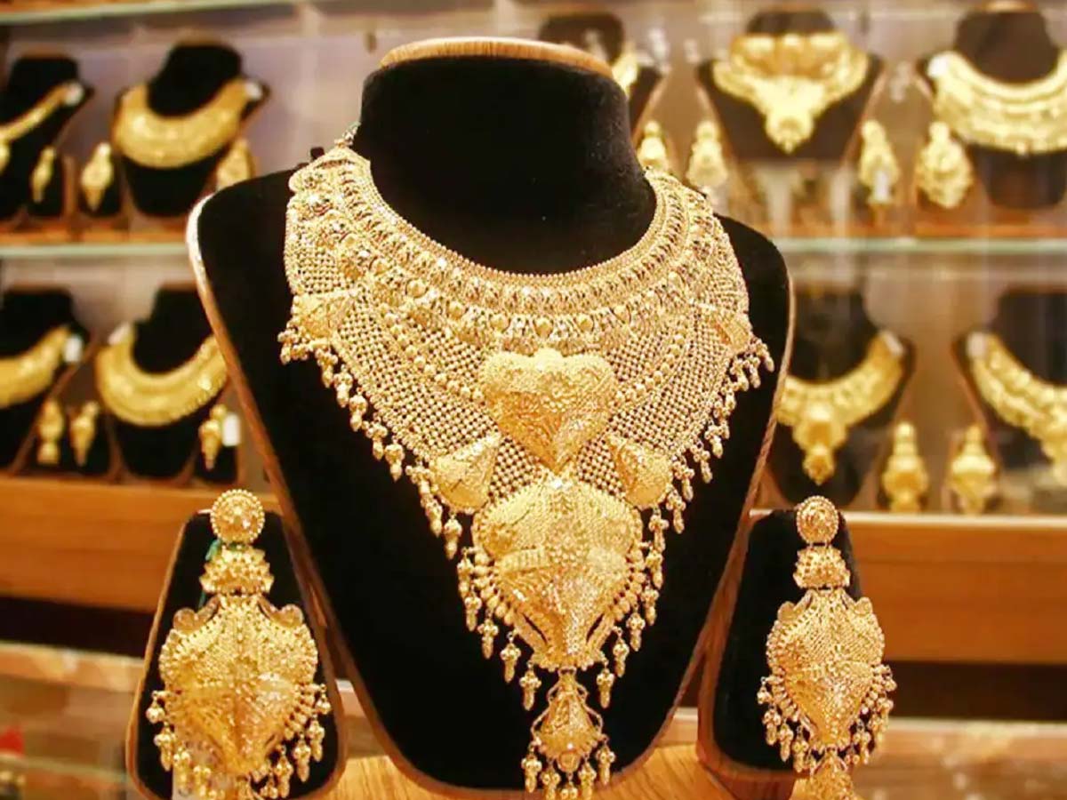 మహిళలకు షాక్ : మళ్లీ పెరిగిన బంగారం ధరలు