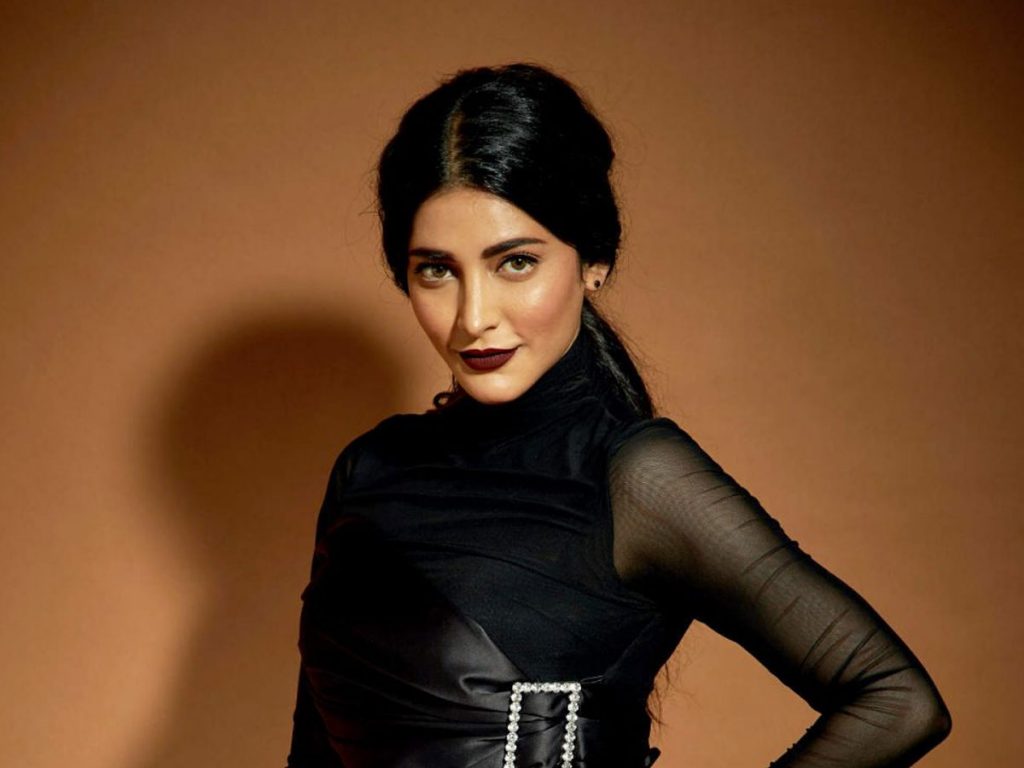 Shruti Haasan comments on Tollywood Super Stars