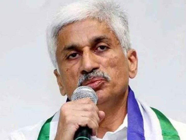 సిఎం జగన్ రికార్డ్స్ సృష్టిస్తే…40 ఏళ్ల ఇండస్ట్రీ కొడుకు మాత్రం తుక్కైపోయాడు !