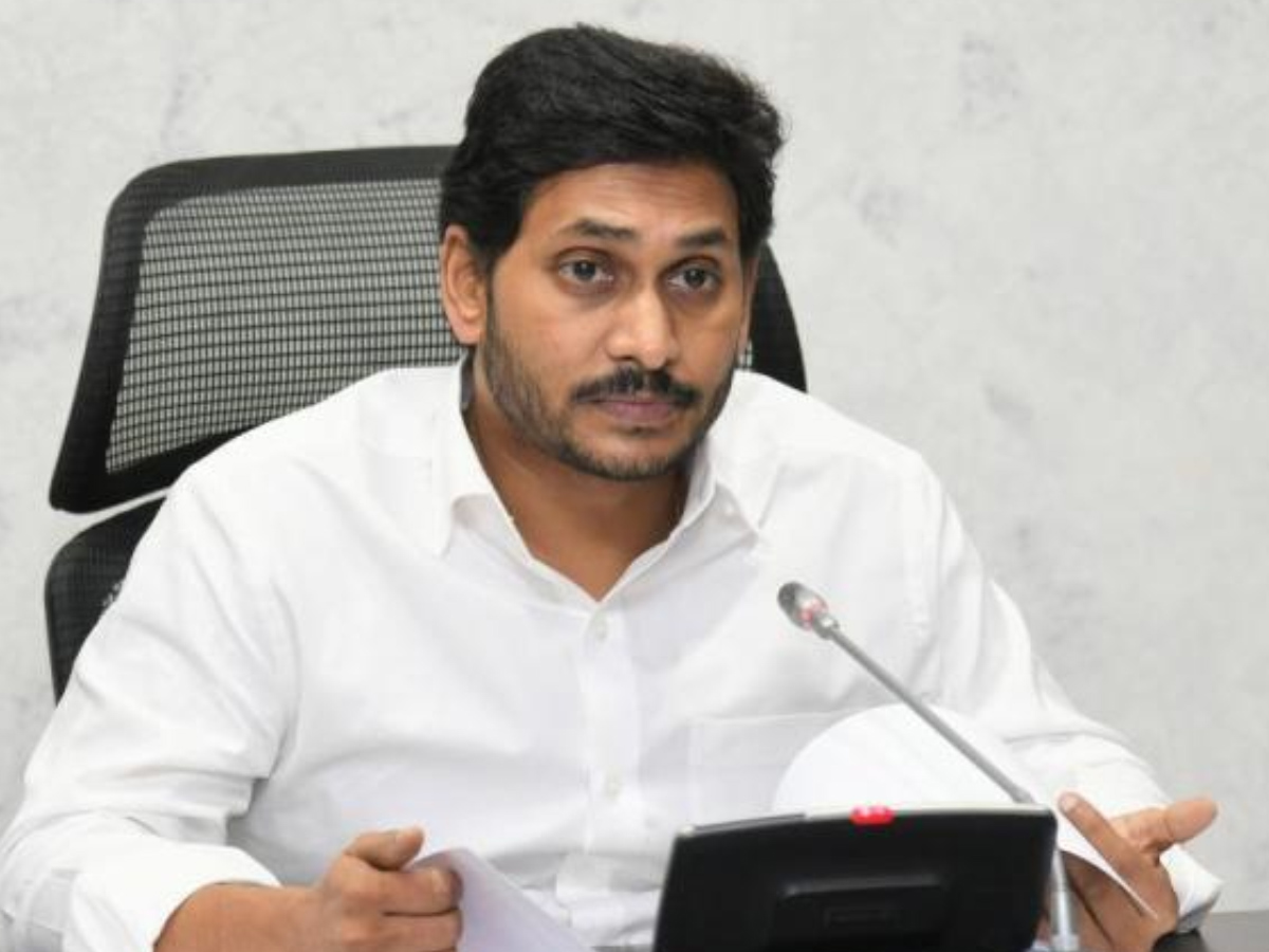 104 సేవలపై జగన్ కీలక నిర్ణయం…కేంద్రం నిర్ణయించిన మేరకే… 