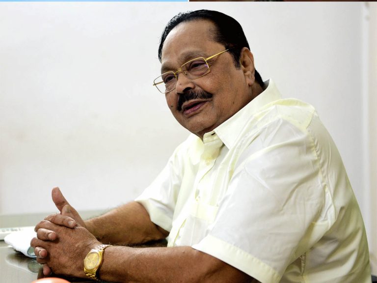 క‌రోనా టీకాపై మంత్రి ఆస‌క్తిక‌ర వ్యాఖ్య‌లు…అదే ప్రాణాలు నిల‌బెట్టింది.  