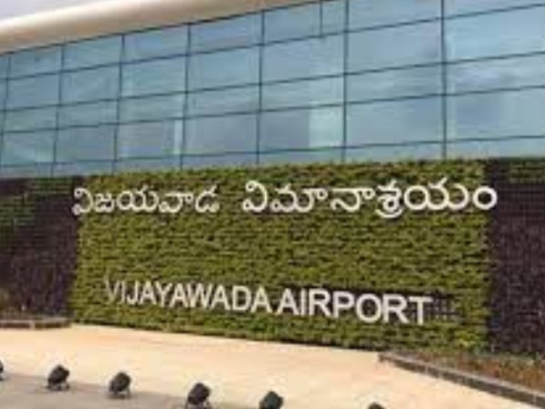 ఏపీ ప్రభుత్వం కీలక నిర్ణయం: ఎయిర్ పోర్ట్ లోకి వారికి మాత్రమే అనుమతి 