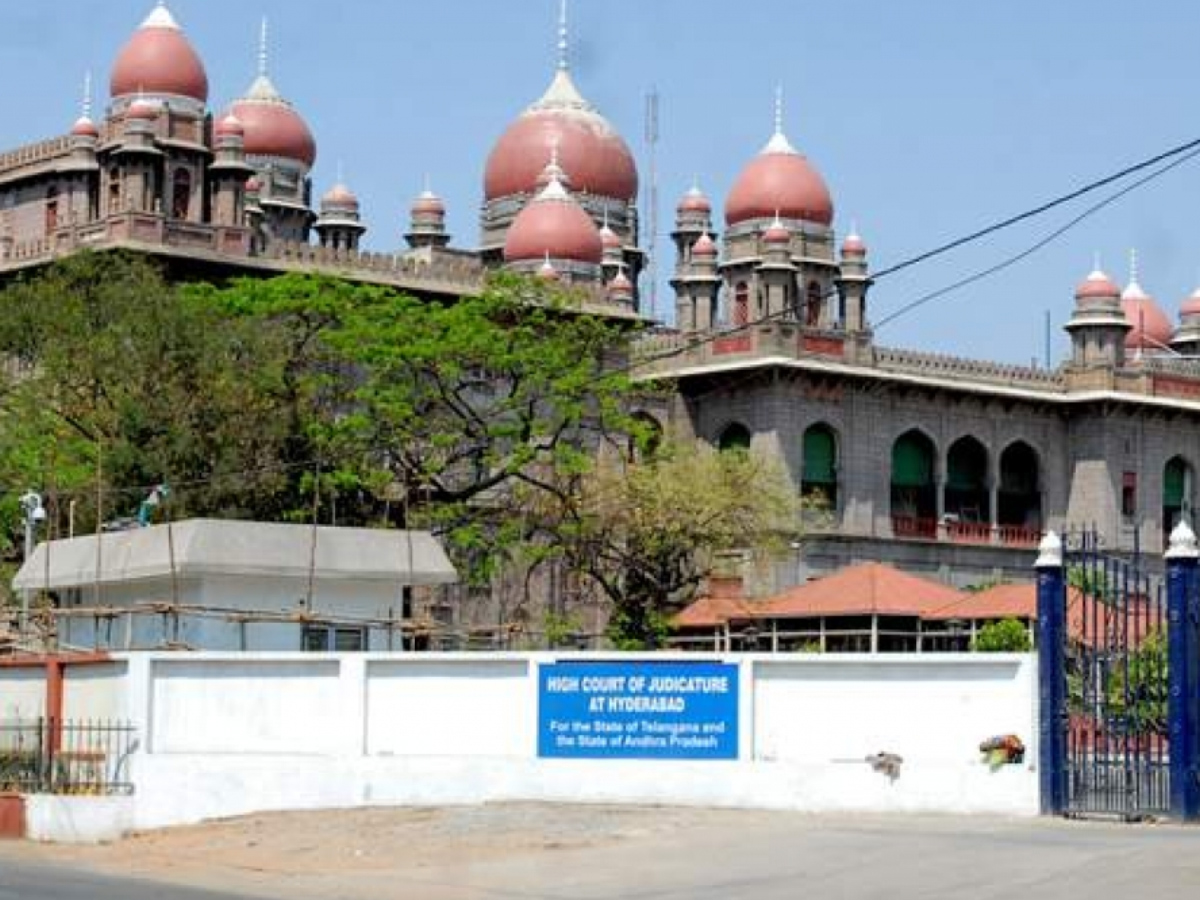 అంబులెన్స్ నిలిపివేత పై హైకోర్టులో విచారణ… ఎలా అడ్డుకుంటారు…?