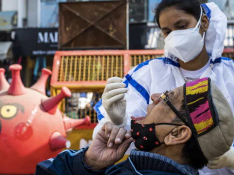 అలర్ట్: కరోనా ఒకరి నుంచి ఒకేసారి ముగ్గురికి 