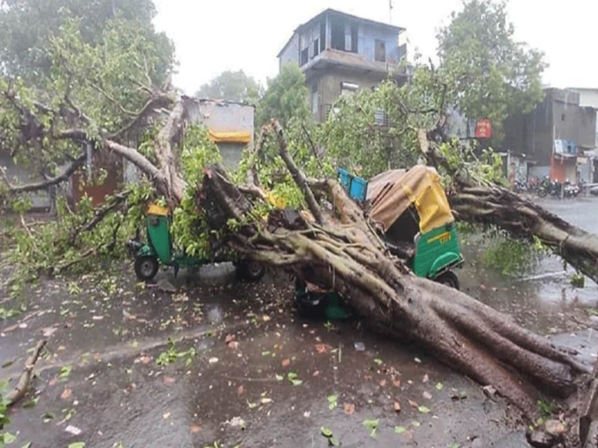 టౌటే ఎఫెక్ట్: వణికిపోయిన అహ్మదాబాద్… 