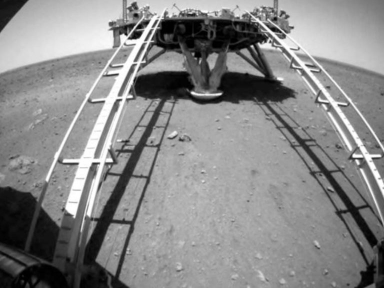 ముందుకు కదిలిన చైనా రోవర్… కీలక విషయాల కోసం అన్వేషణ… 