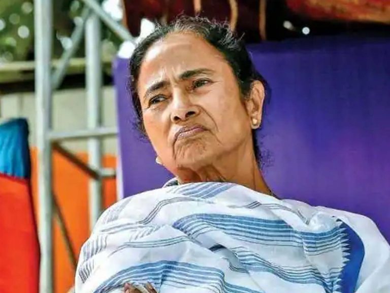 కరోనా కల్లోలం : మమతా బెనర్జీ ఇంట విషాదం
