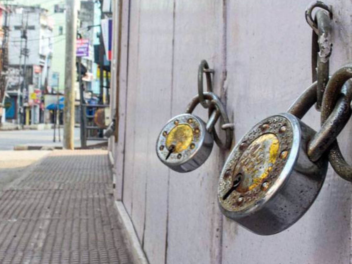 లాక్ డౌన్ మరింత కఠినం… రాత్రి సమయంలో మాత్రమే వాటికి అనుమతి… 