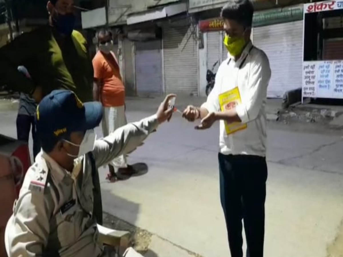 మధ్యప్రదేశ్ లో కరోనా నిబంధనలు ఉల్లంఘిస్తే వెరైటీ శిక్ష… 