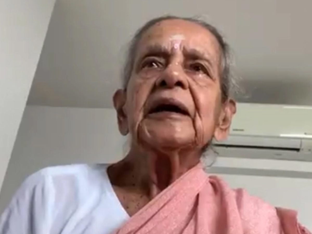 కరోనా వ్యాక్సిన్ పై 97 ఏళ్ల బామ్మ ప్రచారం… వీడియో వైరల్ 