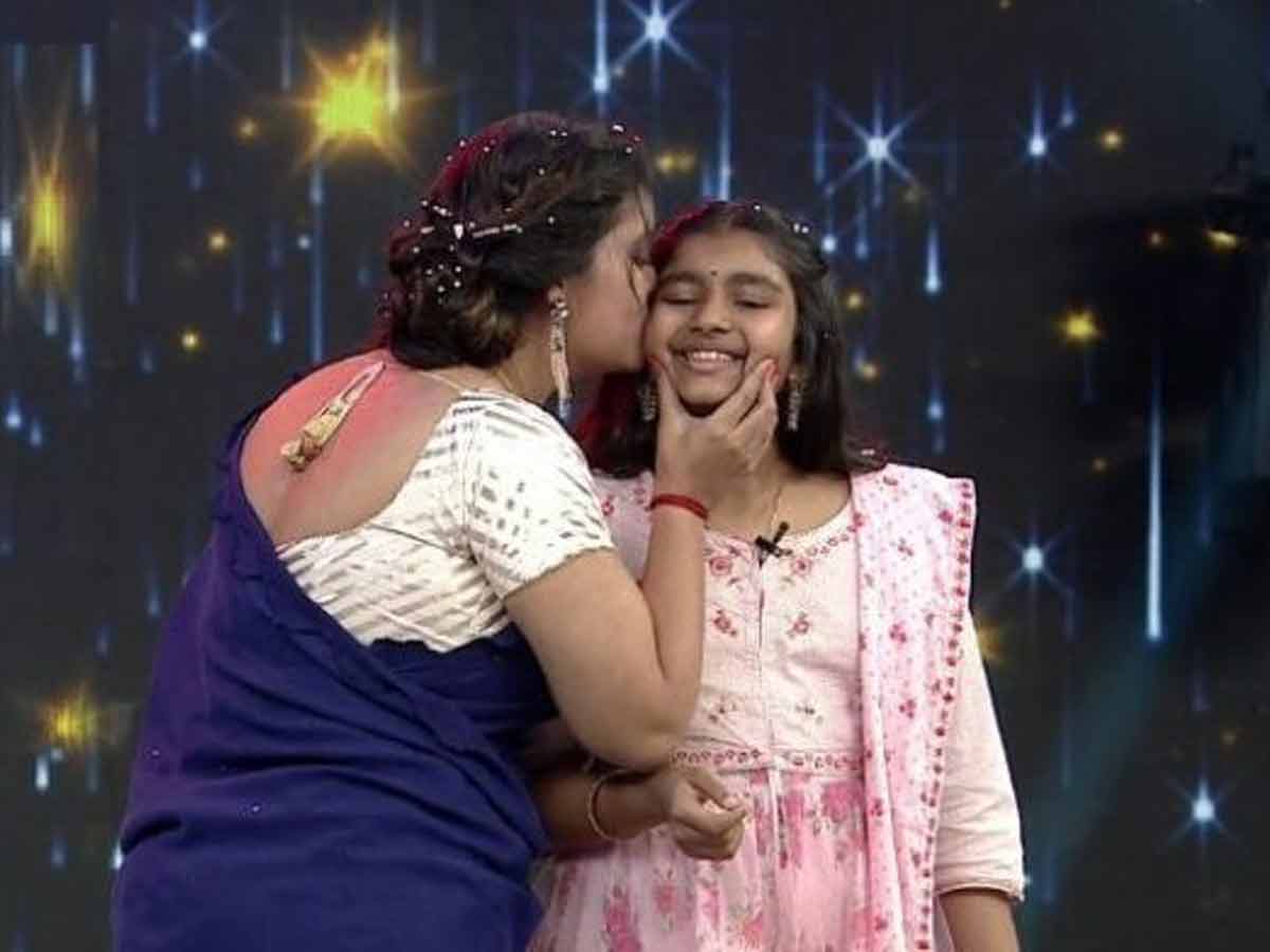 పవన్ కళ్యాణ్ కూతురు బుల్లితెర ఎంట్రీ