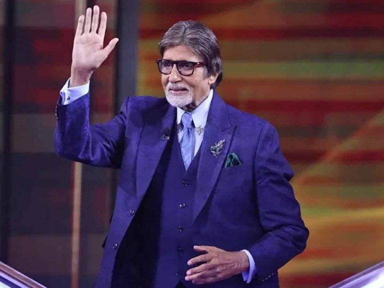 Amitabh Bachchan : ఏజ్ ఎంతైనా తగ్గేదే లే… డూప్ లేకుండా యాక్షన్ సీక్వెన్స్ !!