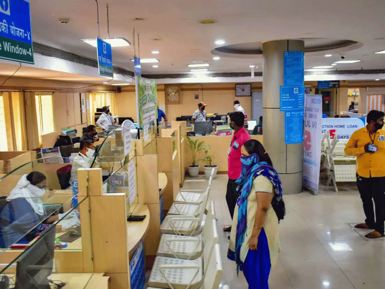 లాక్‌డౌన్ కొత్త స‌డ‌లింపులు.. బ్యాంకుల ప‌ని వేళ‌ల్లో మార్పు