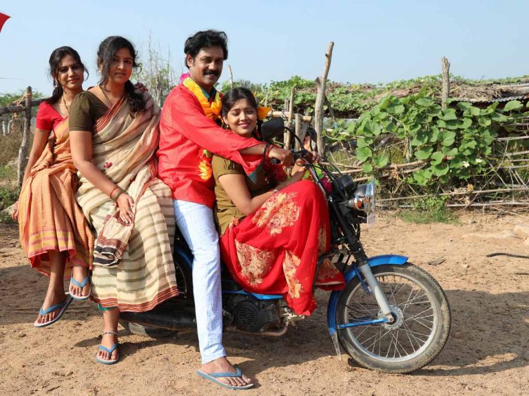 జీ 5లో ‘బట్టల రామస్వామి బయోపిక్కు’