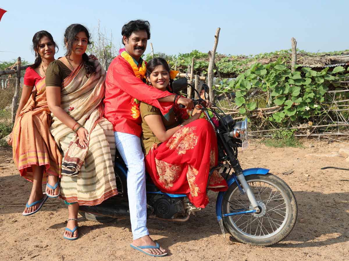 జీ 5లో ‘బట్టల రామస్వామి బయోపిక్కు’