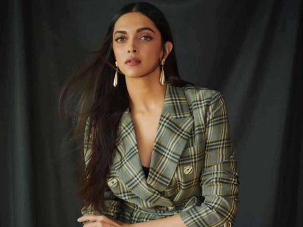 I actually caught Ranbir red-handed: Deepika Padukone