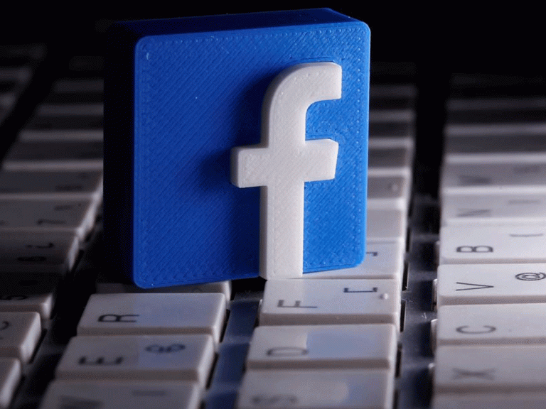 కేంద్రం నిబంధ‌న‌ల‌కు త‌లొగ్గిన ఫేస్‌బుక్