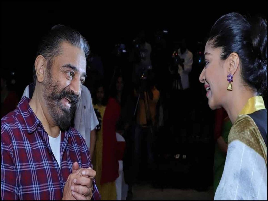 Bigg Boss Beauty Sanam Shetty Support to Kamal Haasan