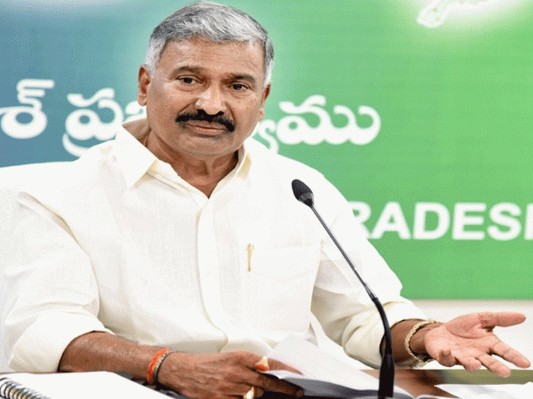 ప్రతి గ్రామ పంచాయతీలో ఐసోలేషన్ కేంద్రం-మంత్రి పెద్దిరెడ్డి