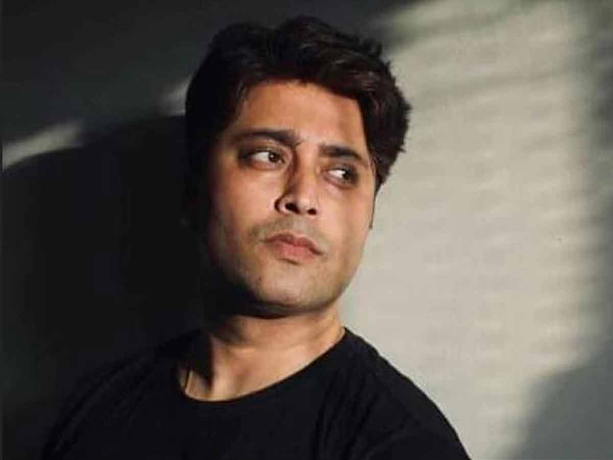 గుండెలు పిండేసేలా నటుడు రాహుల్ వోరా చివరి పోస్ట్!