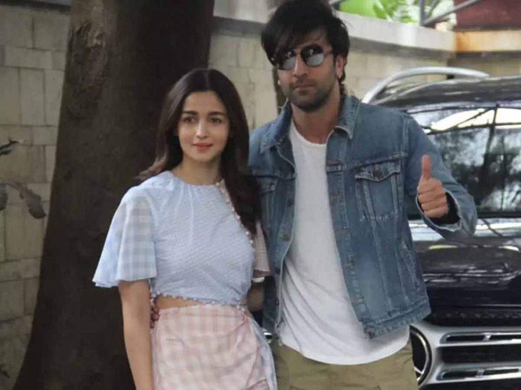 Alia Bhatt and Ranbir Kapoor's wedding postponed