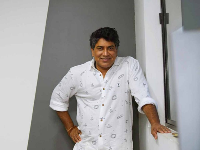 చీటింగ్ కేస్ లో స్టార్ డైరెక్టర్ అరెస్ట్