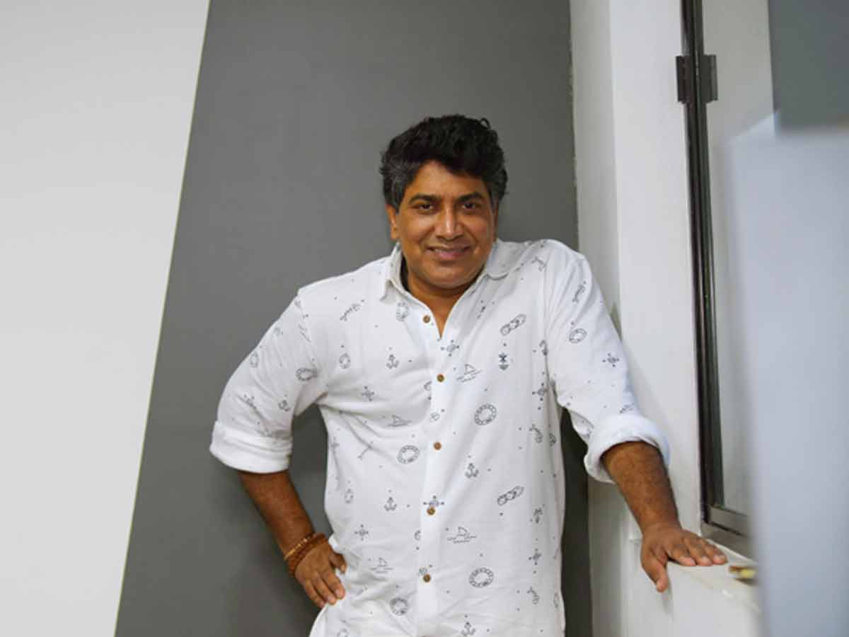 చీటింగ్ కేస్ లో స్టార్ డైరెక్టర్ అరెస్ట్