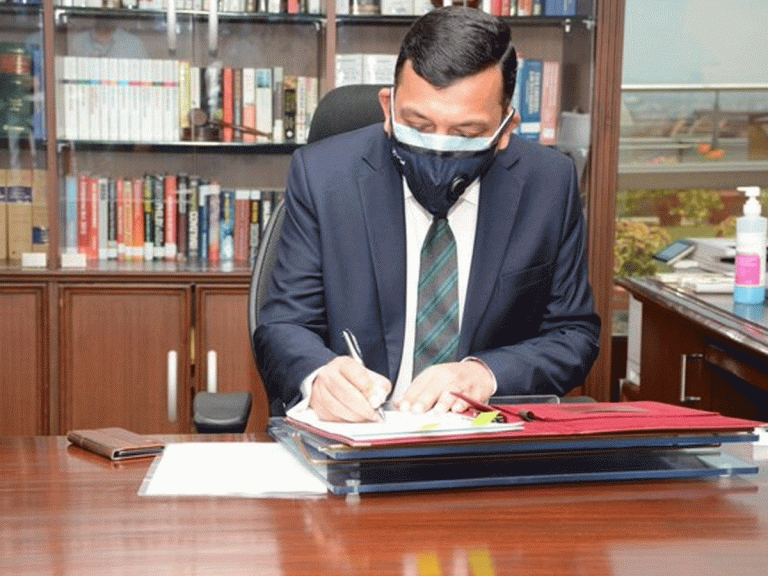 బాధ్య‌త‌లు స్వీక‌రించిన సీబీఐ కొత్త బాస్..