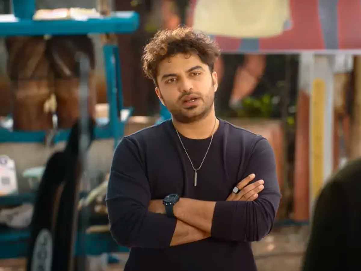 విశ్వక్ సేన్ అలియాస్ దినేష్ నాయుడు