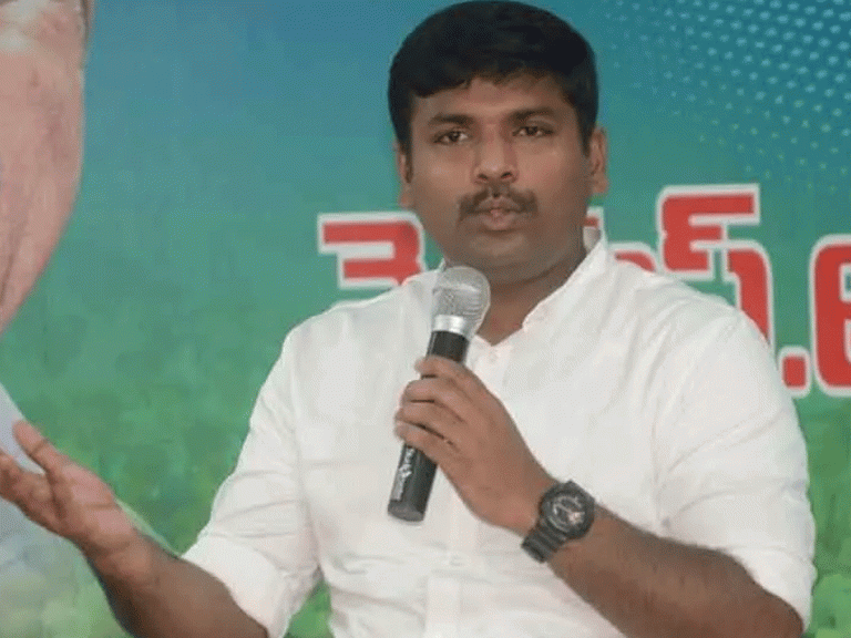 చంద్రబాబు రాబందులా… లోకేష్ కాకిలా తయారయ్యారు