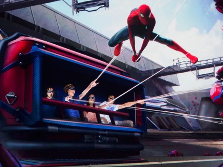 జేబులో డాలర్లు ఉంటే… ‘అక్కడ’ ఎవరైనా స్పైడర్ మ్యాన్ అవ్వొచ్చు!