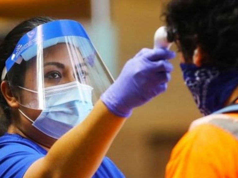 కరోనా కేసులు తగ్గాయి కానీ.. అగ్రస్థానంలోనే వున్నాం