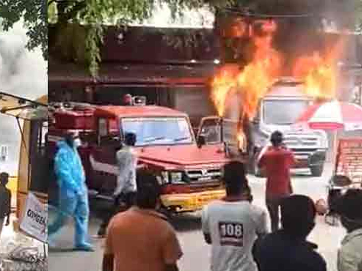 పేలిన ఆక్సిజన్ సిలిండర్లు.. భారీగా మంటలు