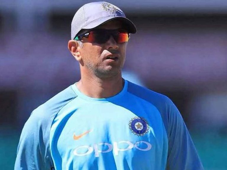 బీసీసీఐ కీలక నిర్ణయం : టీమిండియా కోచ్‌గా ద్ర‌విడ్‌