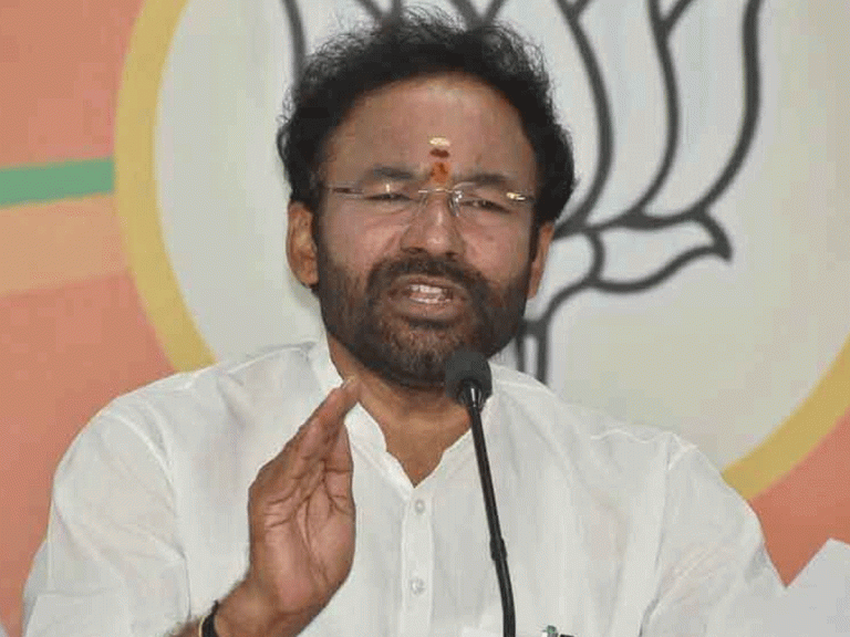 ఒక్క రూపాయి ఎక్కువ వసూలు చేసినా ఆస్పత్రుల పై చర్యలు