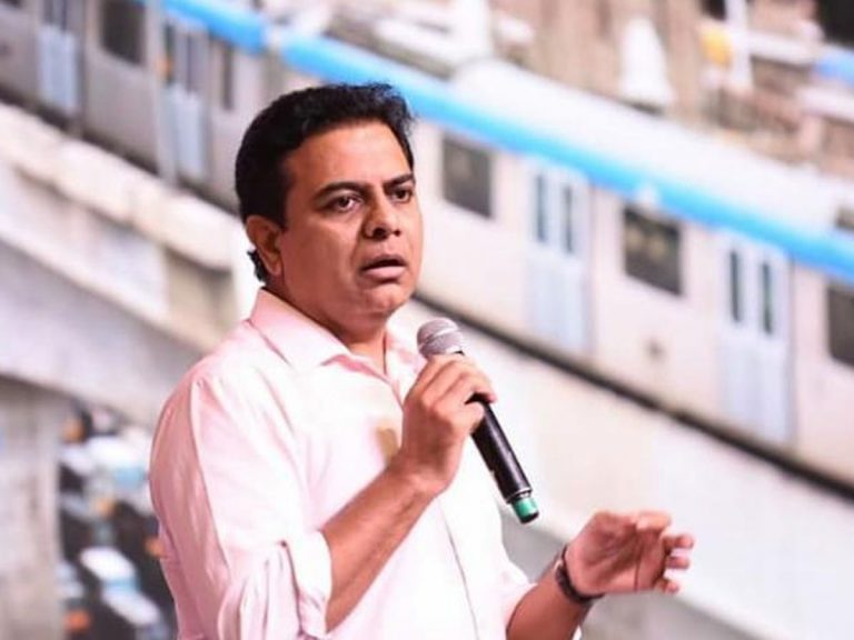 బల్దియా అధికారుల నిర్లక్ష్యాన్ని సహించేది లేదు : కేటీఆర్ వార్నింగ్