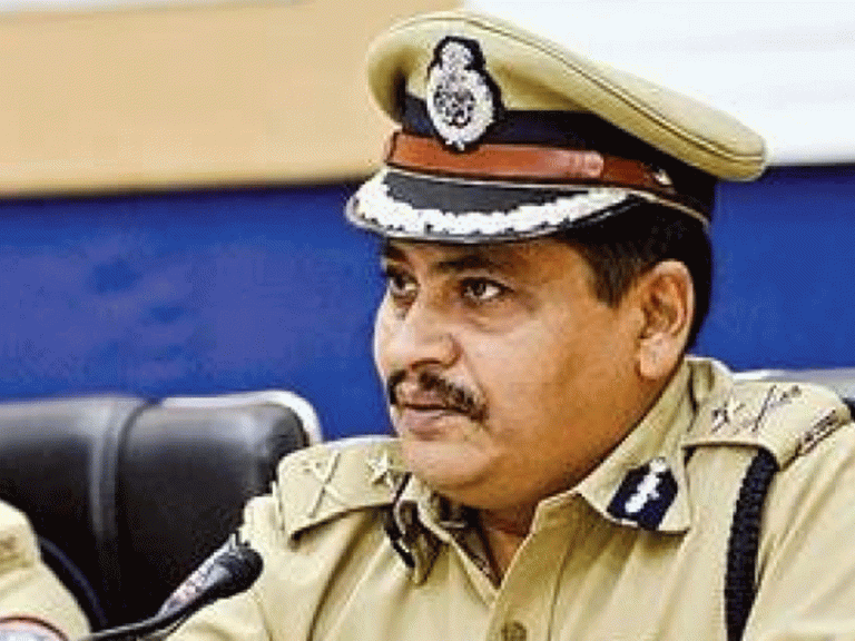 ప్రిస్కిప్షన్ చూపిస్తే ఆక్సిజన్ సిలిండర్లను ఇంటికి పంపిస్తాం : రాచకొండ సీపీ