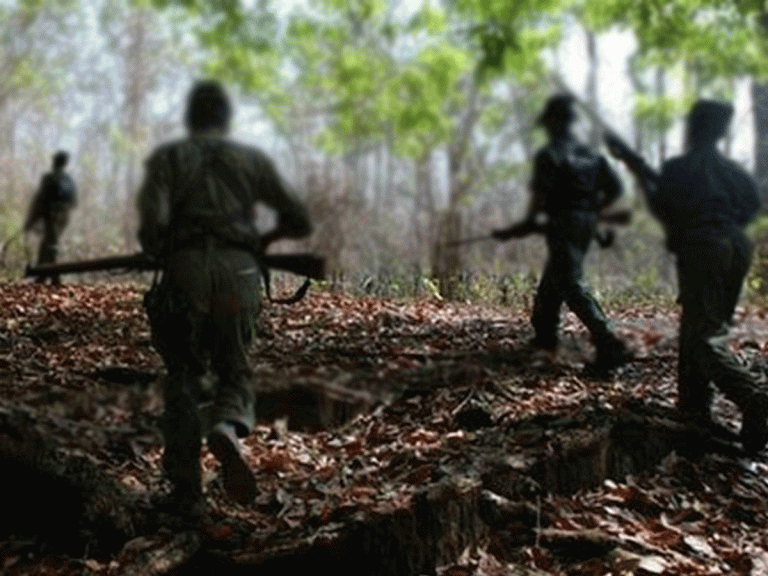 మహారాష్ట్రలో ఎదురు కాల్పులు… 13మంది మవోయిస్టులు హతం..!