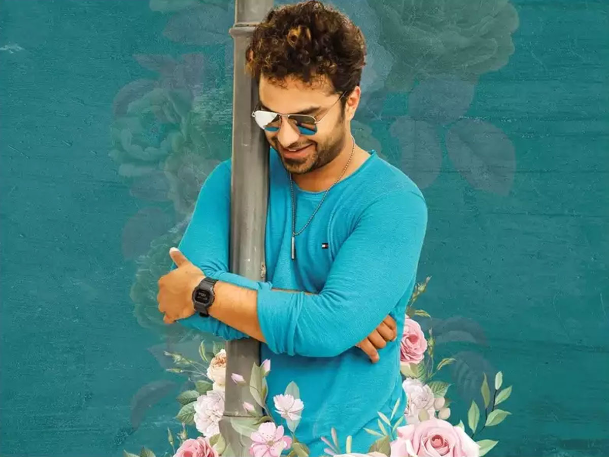 ఓటీటీ కి దూరం అంటున్న ‘పాగల్’