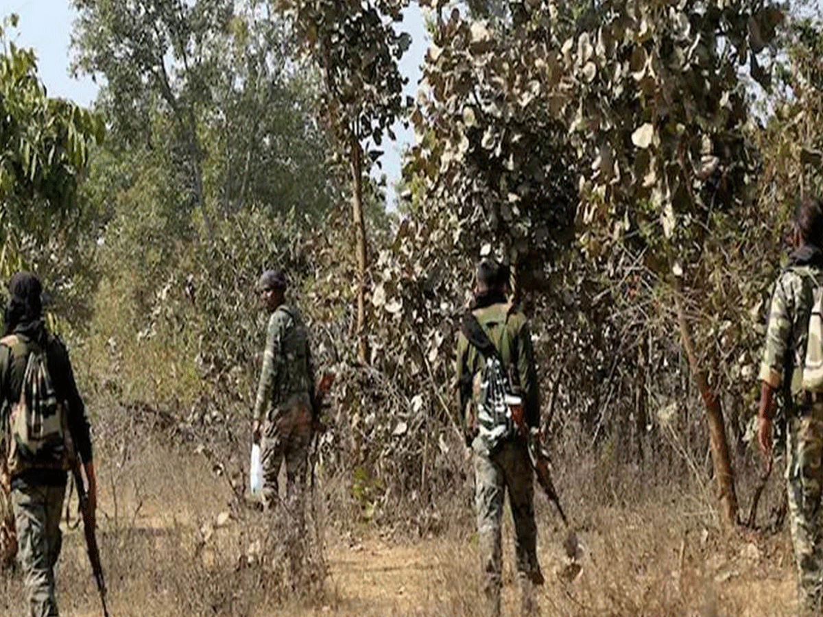 పోలీసుల కాల్పులు, ముగ్గురు మృతి